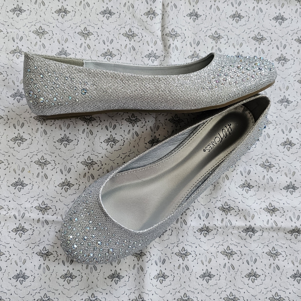 Hot Cakes Orleans Iridescent Gem Flats